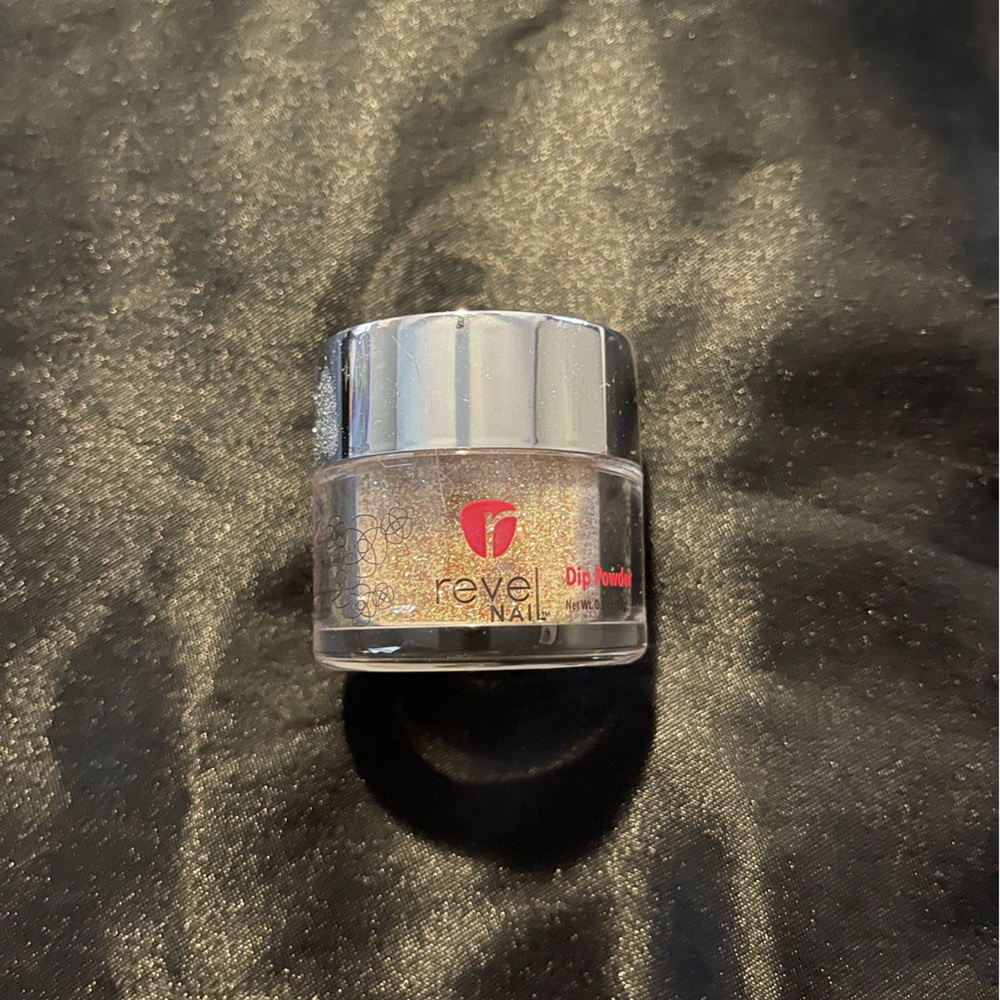 🌟Pick Any 3/$12 Sale Revel Marilyn Powder